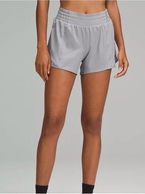 Lululemon Hotty Hot 4” High rise shorts
